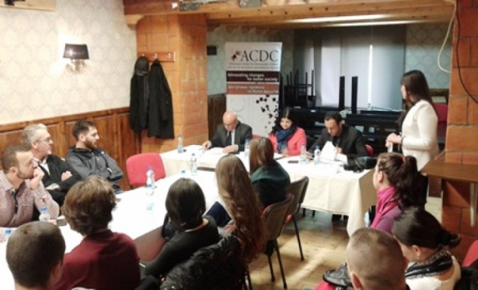 panel-diskusija-na-temu-sprovodenja-sporazuma-o-pravosudu-i-advokatska-praksa-na-severu-kosova-odrzana-je-danas-u-mitrovici-u-organizaciji-centra-za-zastupanje-demokratske-kulture-acdc