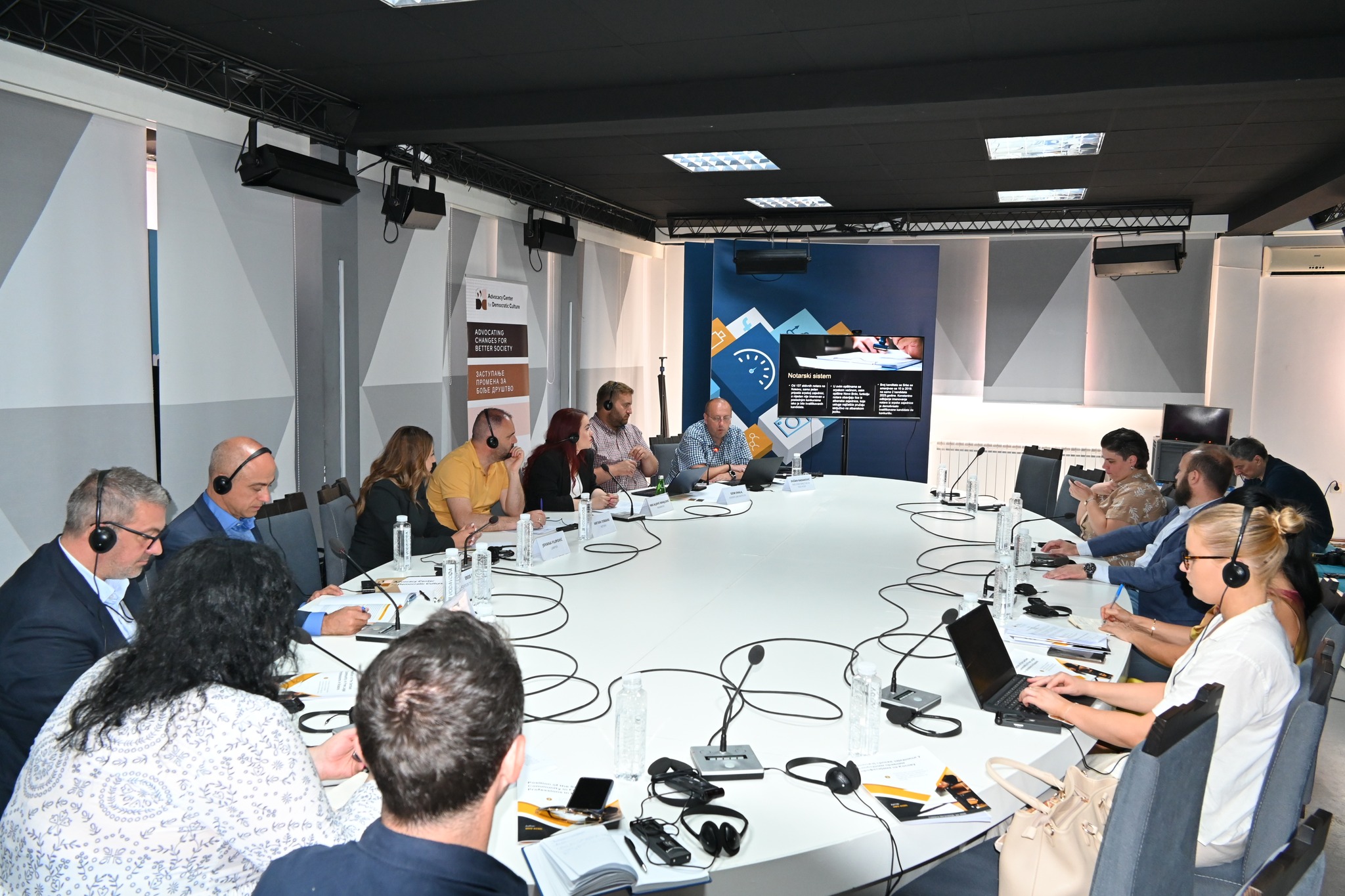 odrzana-konferencija-o-ukljucivanju-nevecinskih-zajednica-u-slobodne-pravne-profesije-na-kosovu